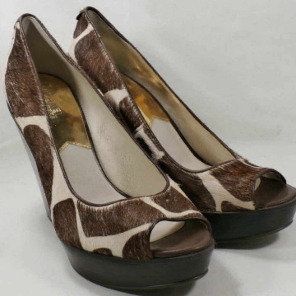 Michael Kors Dalia Giraffe Print Wedge